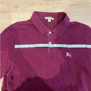 Burberry polo t-shirt (size: L) fits more like a size: M
